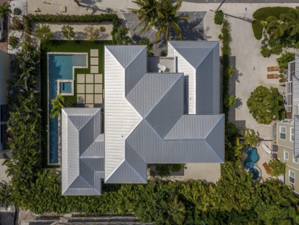 Beachside Four Bedrooms Vacation Home in Anna Maria